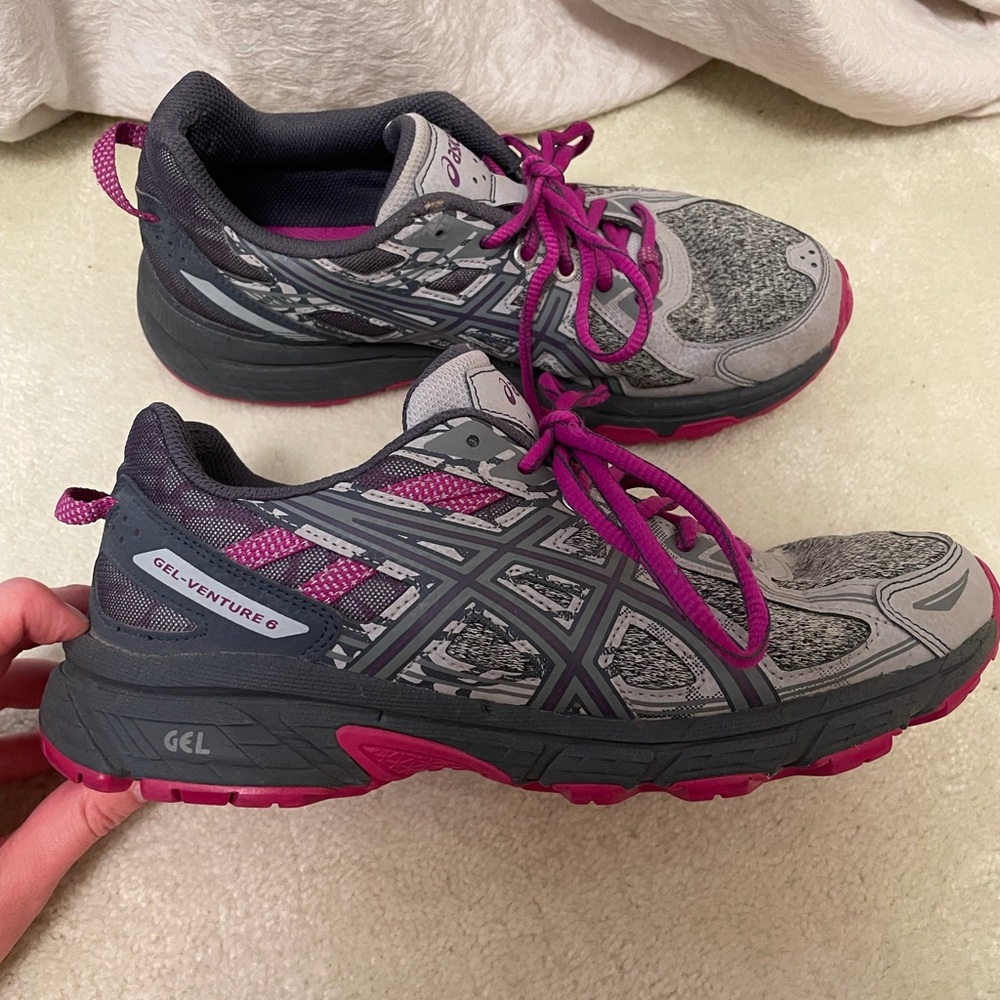 ASICS Gel Venture 6